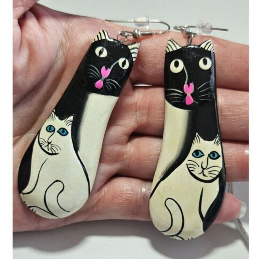 Vintage folk art lacquer wood cat earrings